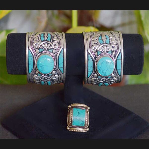 Tibetan Open Cuff Turquoise Bracelet (Adjustable)